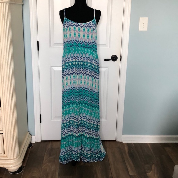 Mossimo Supply Co. Dresses & Skirts - Beautiful Maxi dress